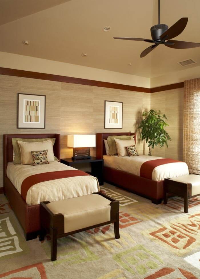 Twin room with soothing décor
