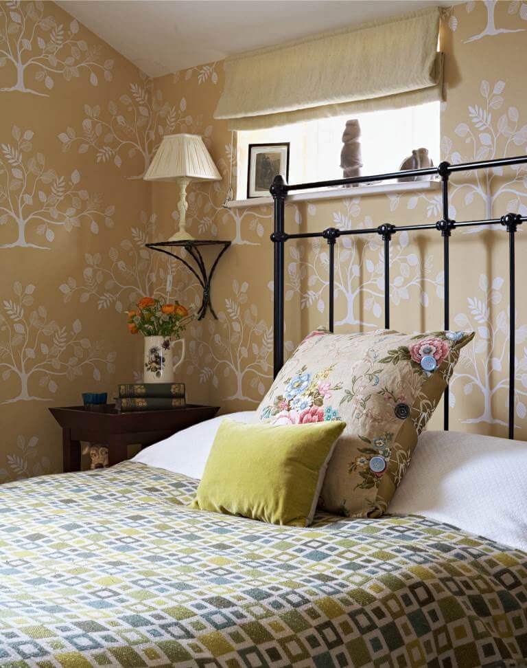 Backgrounds and patterns in bedroom decor