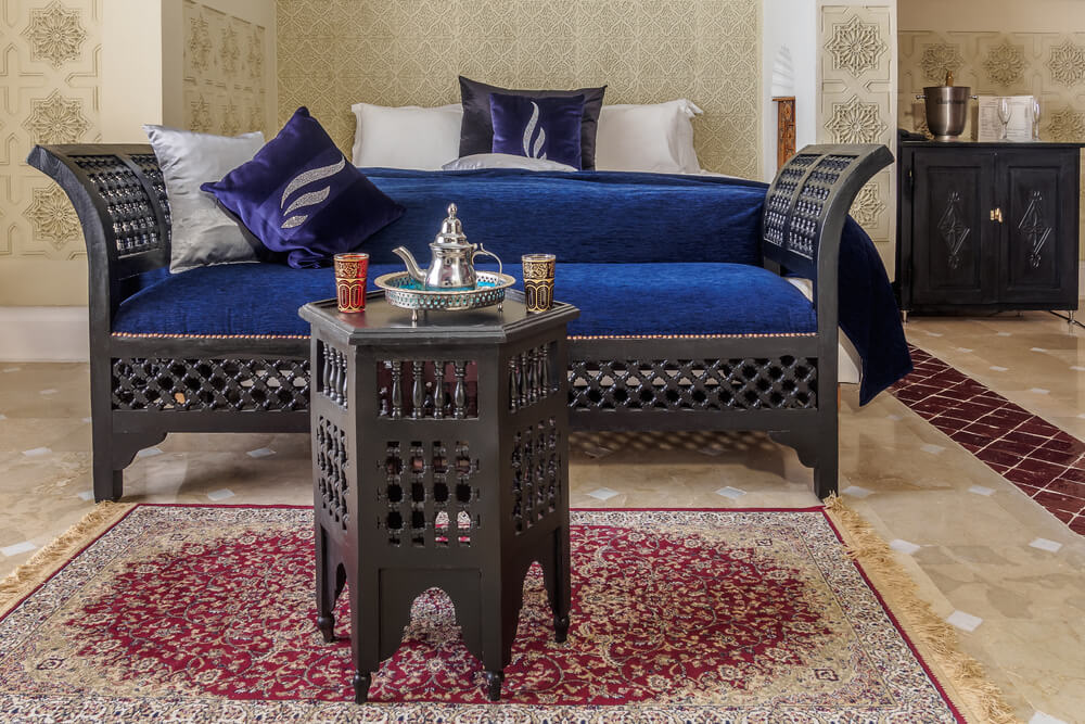 Simple layout Moroccan bedroom design
