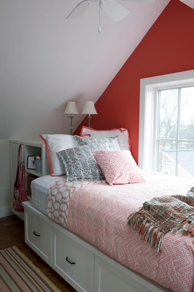 Bedroom decor with small bed
