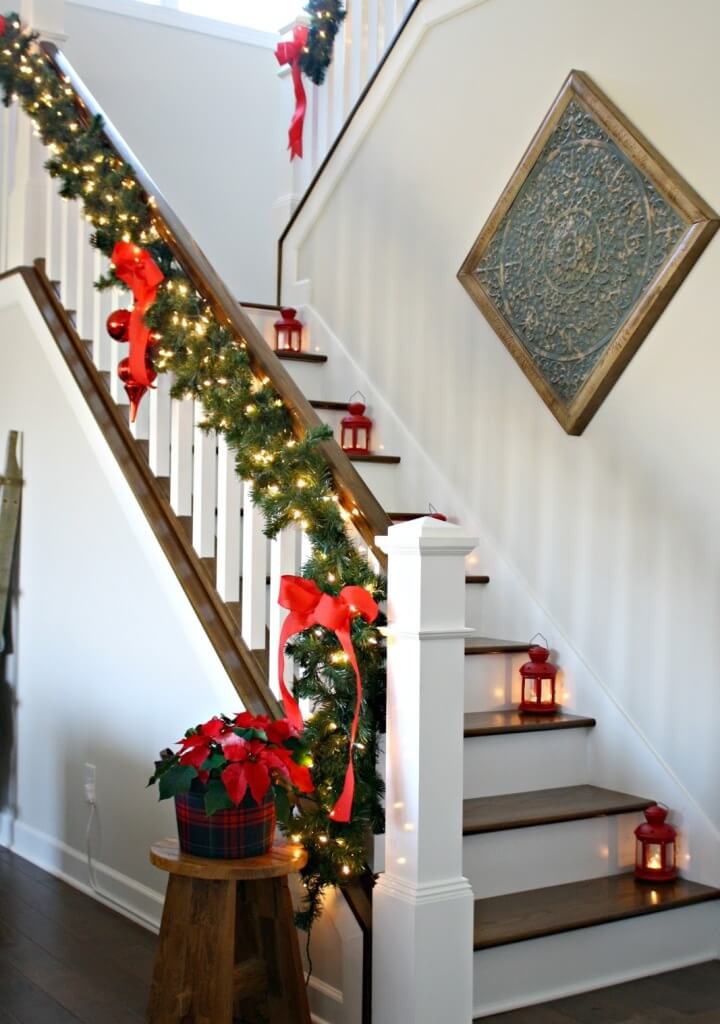 Simple red-green staircase decoration