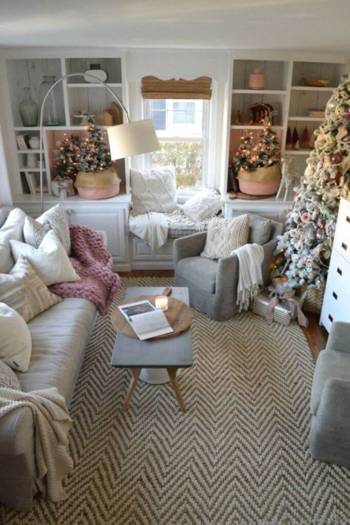 Small spacious living room decor