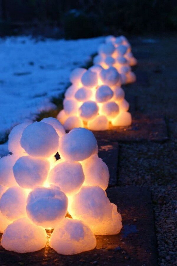 Snowballs Driveway Christmas Decor