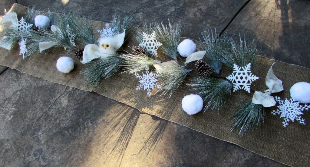 Rustic snowballs Christmas table table