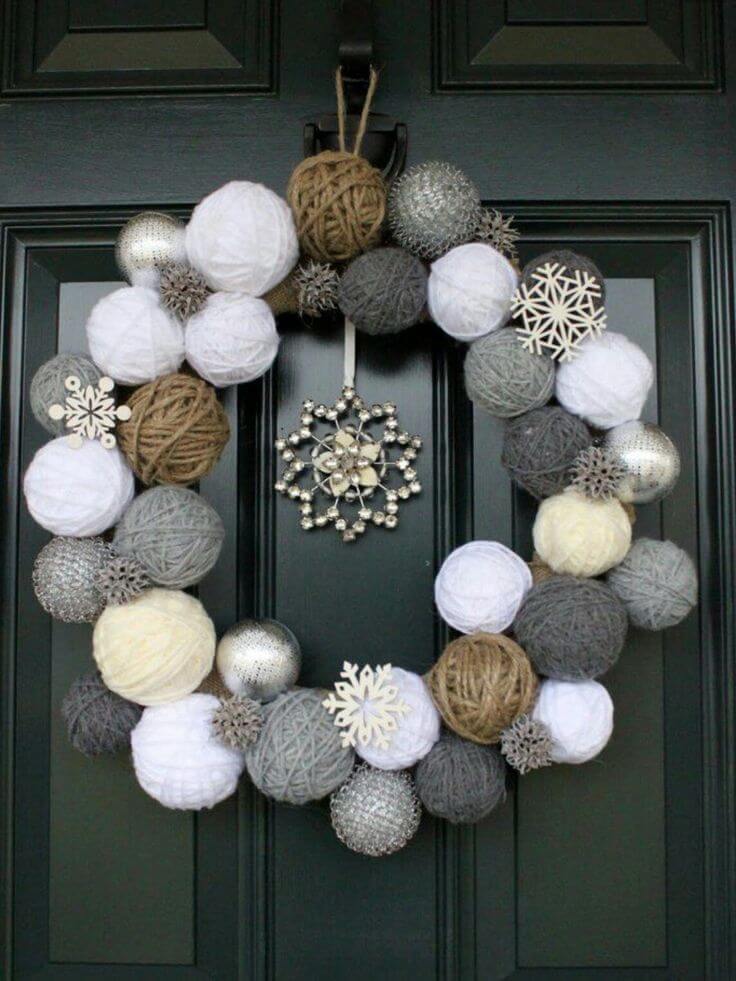 Yarn ball wreath snowball decor
