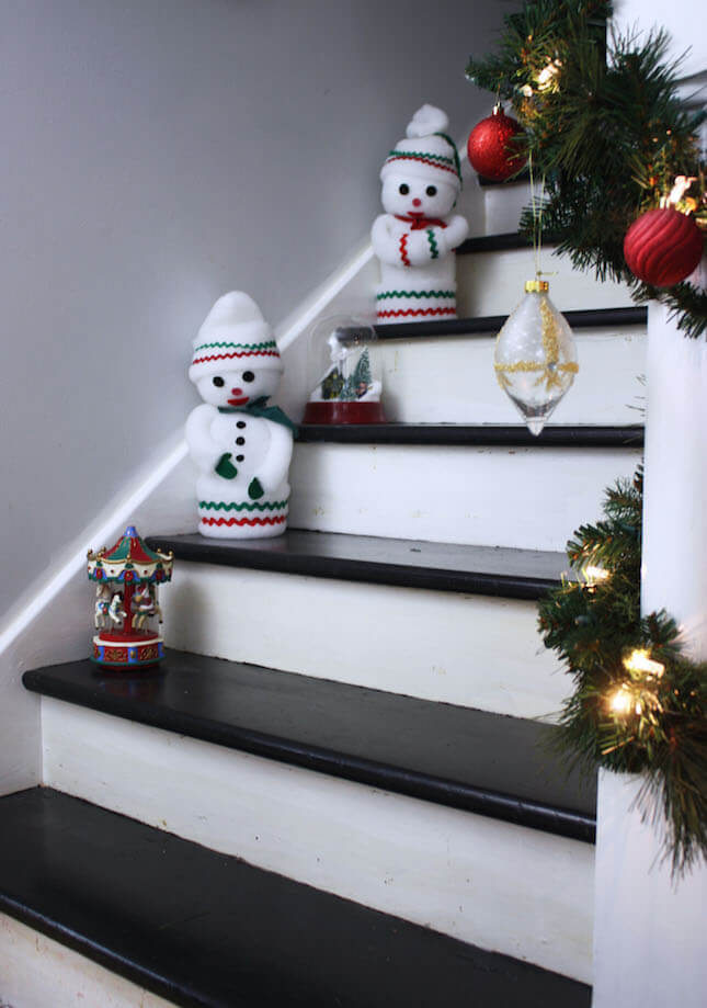 Staircase Snowman Christmas Vignettes Decor