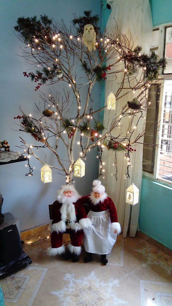 Alternative Christmas tree Santa Decor