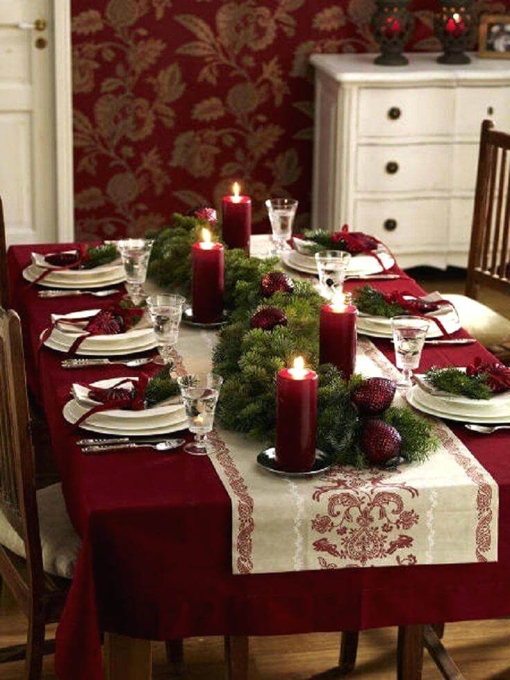 Rustic table setting for traditional colors