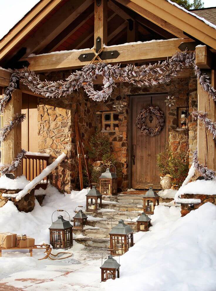 Rustic Christmas porch decoration