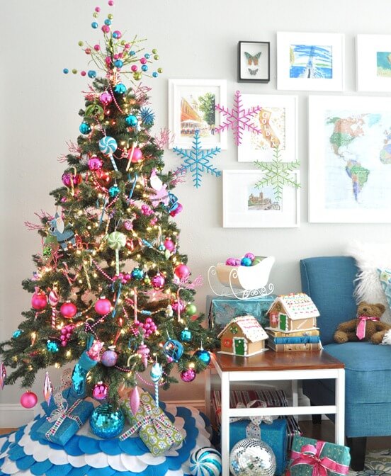 Brilliant living room Christmas tree decor