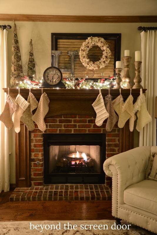 Jingle Bells Fireplace Wreath Decor