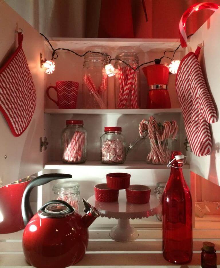 Red white Christmas kitchen decor