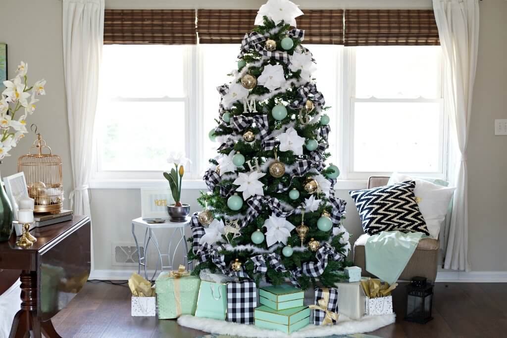 Cool Plaid Festive Christmas tree