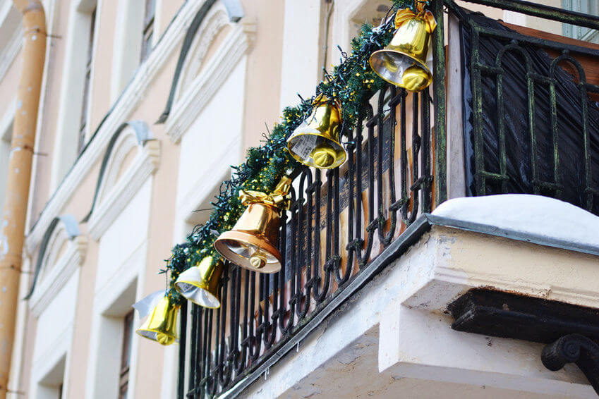 Jingle Bell's balcony decoration