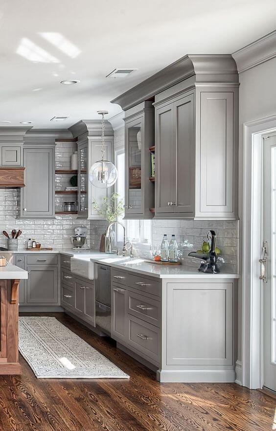 Wonderfully bright light gray kitchen