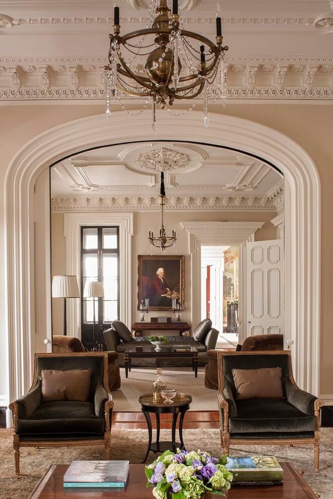 Warm Victorian living room design