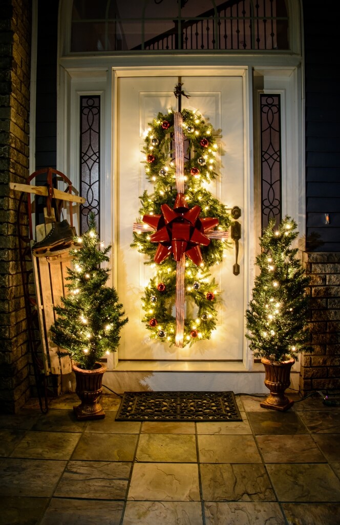 Outdoor decorations for Christmas wreath Tri