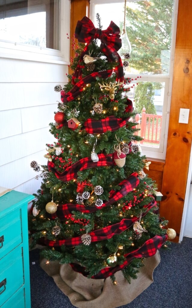 checkered ribbon Christmas tree decoration