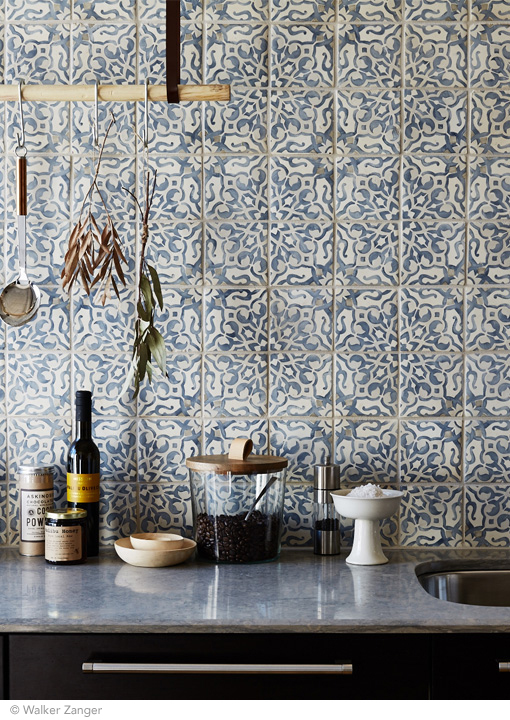 Modern patterned kitchen wall tiles