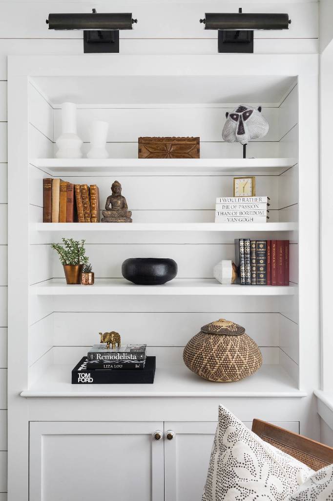 Decorative shelves in white wood