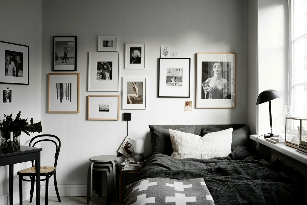 Black and white wall decor