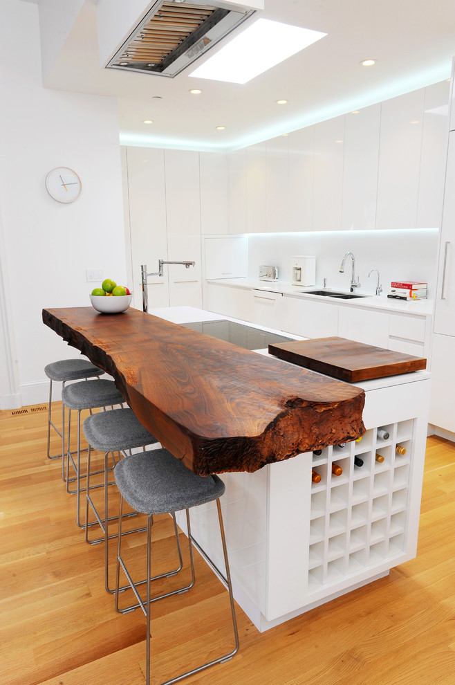 Kitchen counter in wood