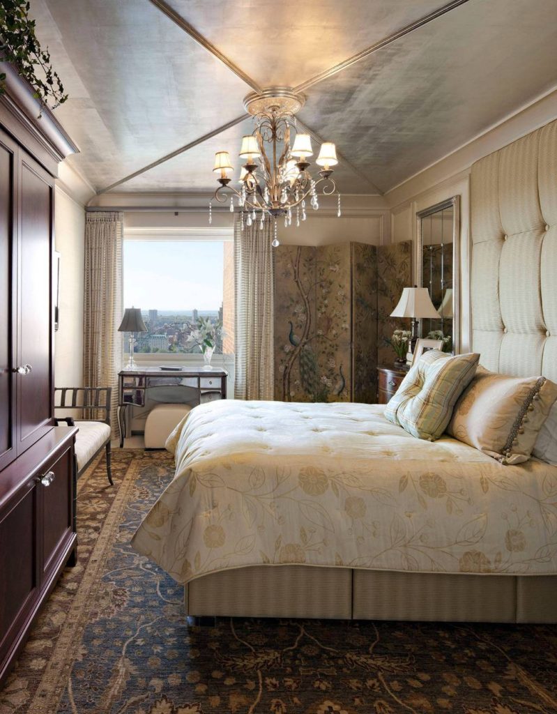 American traditional bedroom overlooking New York Central Park