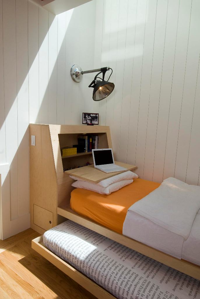 small space bedroom decor