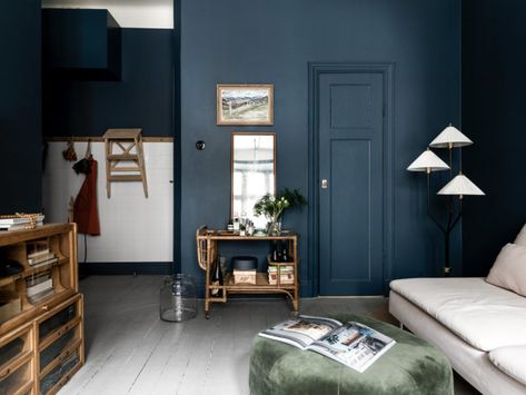 Apartment In Sweden With Shades Of Dark
Blue Interiors