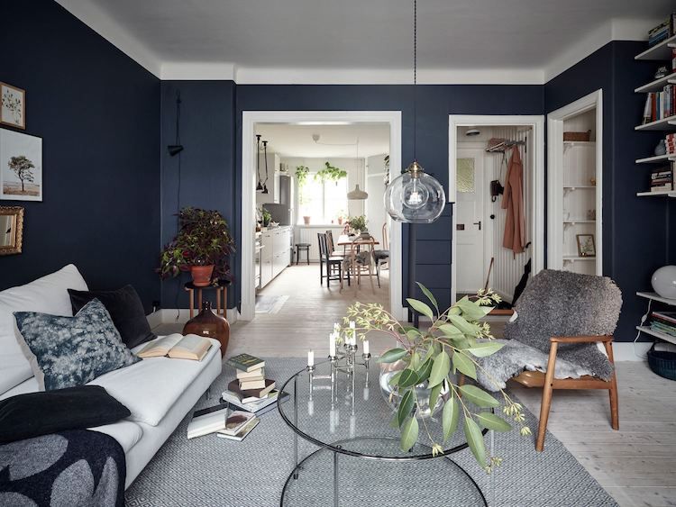 A Charming & Relaxed Swedish Home In Blue And White | Blue living .