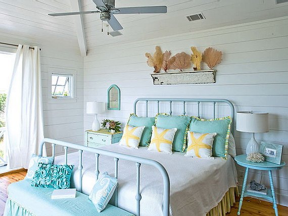 16 Beach Style Bedroom Decorating Ide