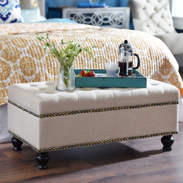 3 Stylish Ways to Use Furniture at the Foot of Your Bed | Tufted .