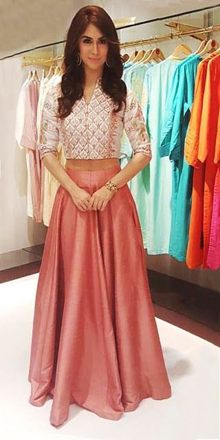 Z Fashion Trend: CROP TOP AND BLUSH COLOUR SKIRT FOR TEENAGE GIRLS .