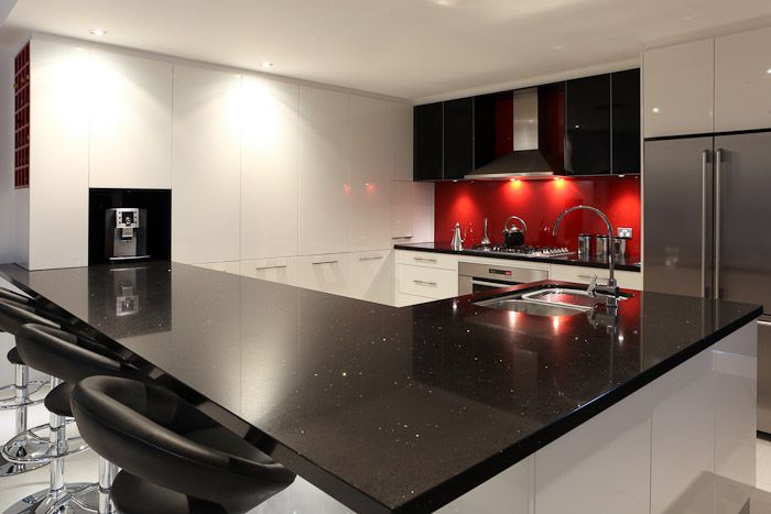 black, white, and red kitchen | Black, white and dazzling red .