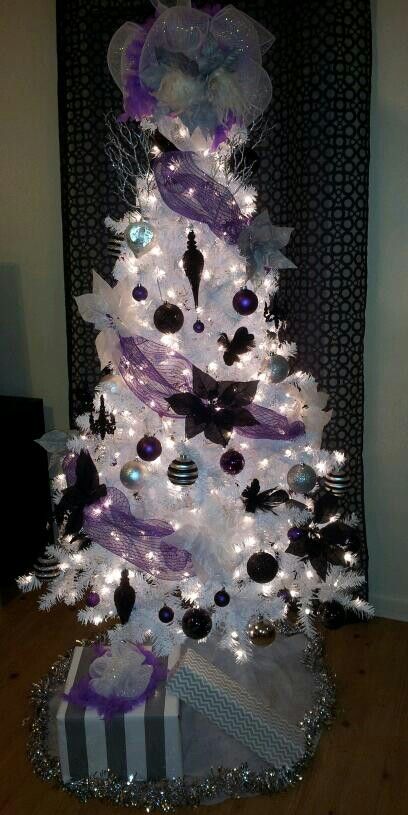 Black, White, Purple & Silver Christmas Tree | Silver christmas .