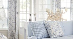 Blue and White Seaside Cottage | Blue, white living room, French .