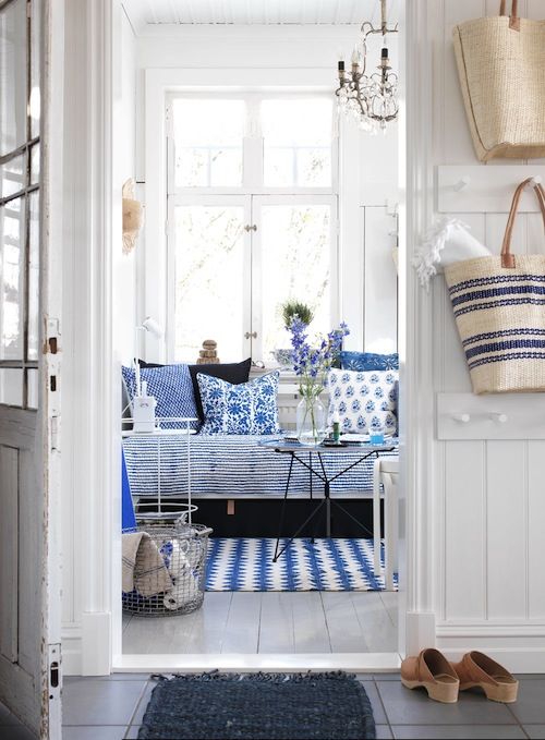 white and blue – cool and crisp | Ho