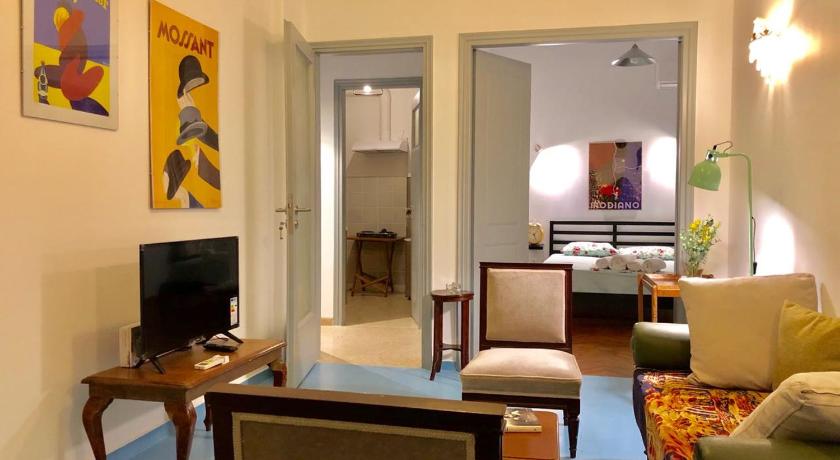 PopUp Art Apartment 2 - Bohemian Style in Athens - Room Deals .