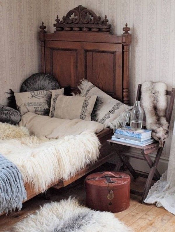 rustic bohemian bedroom ideas. Great for those Minnesota winters .