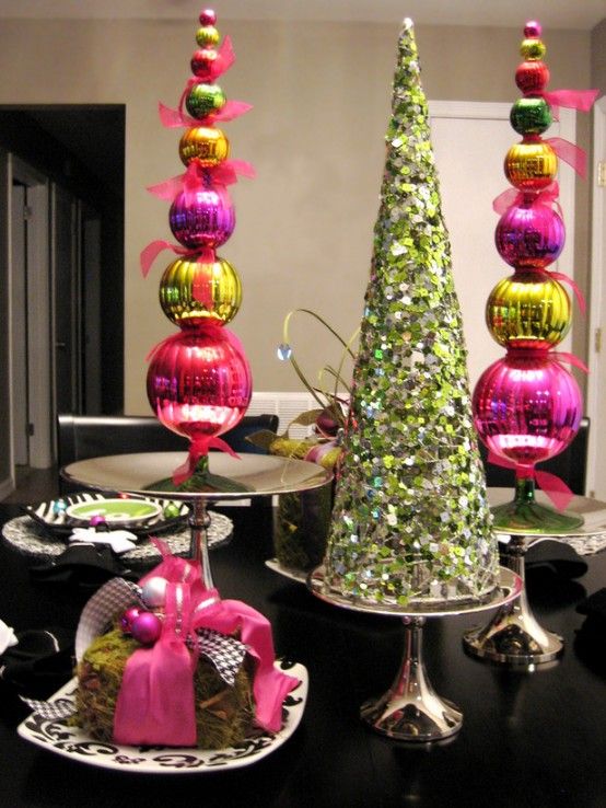 27 Adorable Christmas Balls Decor Ideas | Christmas table .