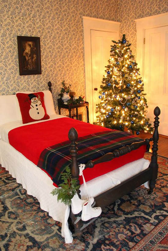 christmas-bedroom-decorating-ideas-31 – All About Christm