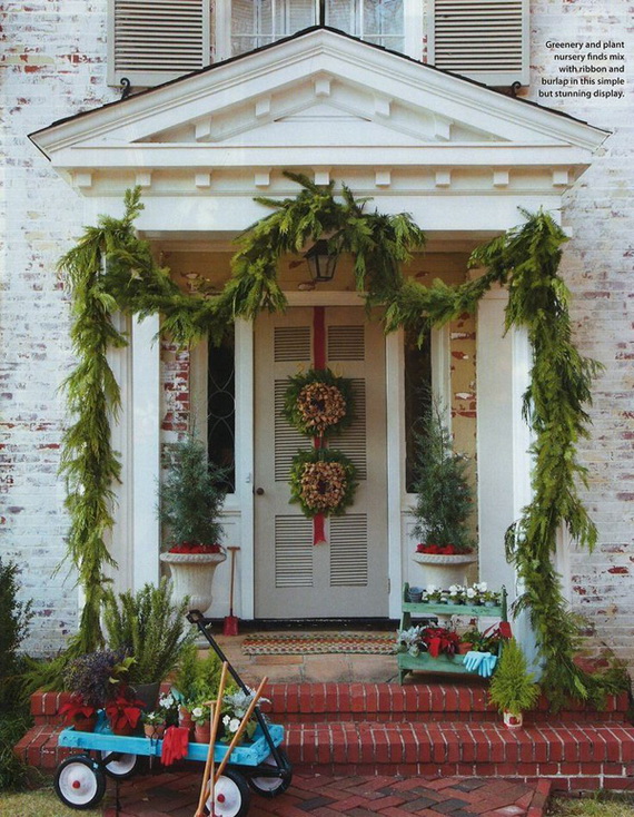 56 Stunning Christmas Front Door Décor Ideas | family holiday.net .