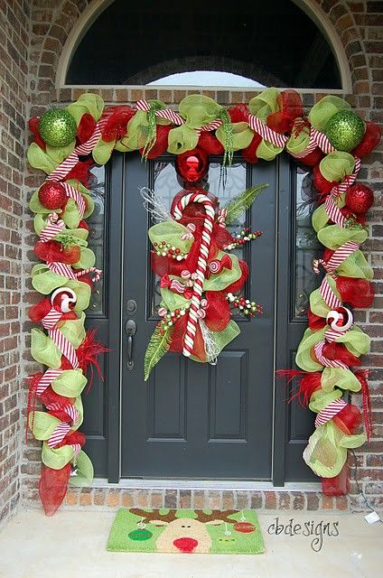 57 Stunning Christmas Front Door Décor Ideas - DigsDi