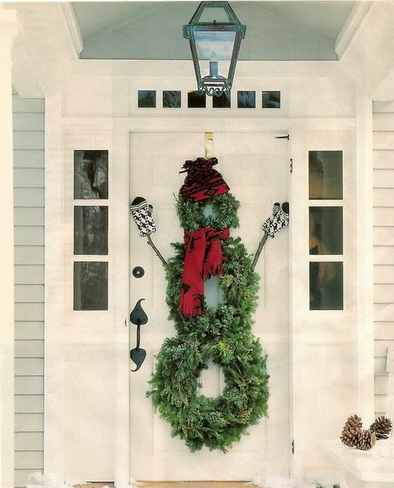 Stunning Christmas Front Door Décor Ideas familyholiday_60 .