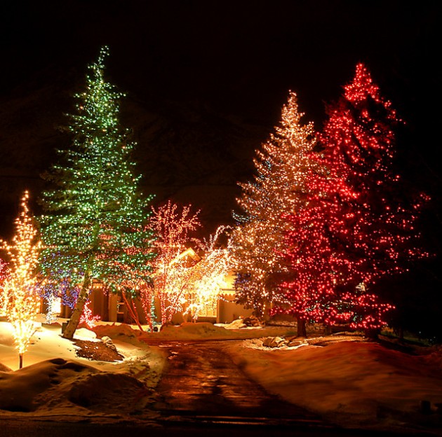 The Best 40 Outdoor Christmas Lighting Ideas That Will Leave You .