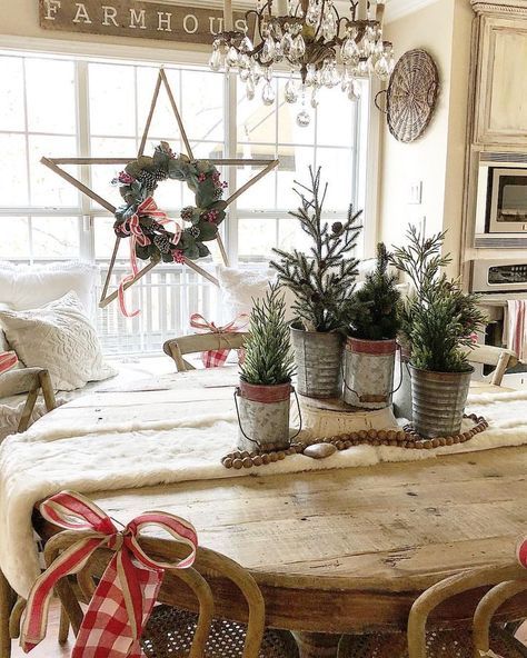 Rustic Star with a Christmas wreath. Farmhouse Decorating Ideas .