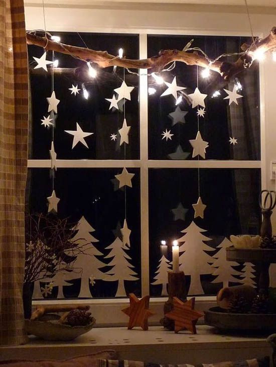 70 Awesome Christmas Window Décor Ideas | Christmas window .