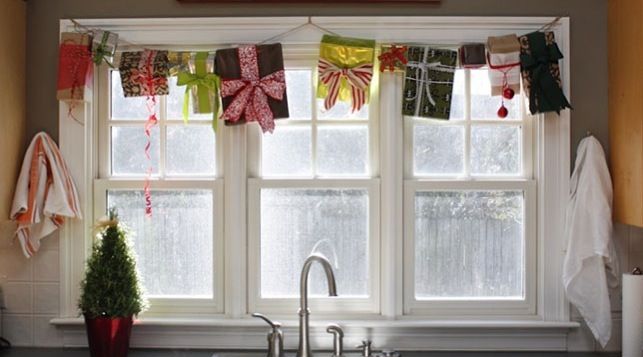 70 Awesome Christmas Window Décor Ide