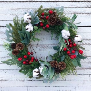 44 Elegant Rustic Christmas Wreaths Decoration Ideas to Celebrate .