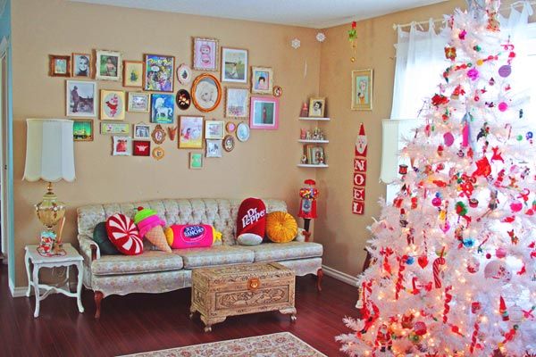 Colorful Christmas Decor 26 Christmas Decorating Ideas for Your .